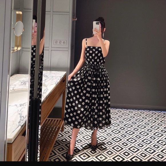 Dolce & Gabbana Dresses & Skirts - D&G black and white dress